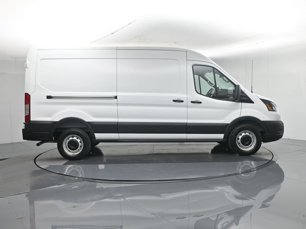 New 2026 Oxford White Ford Base image 25