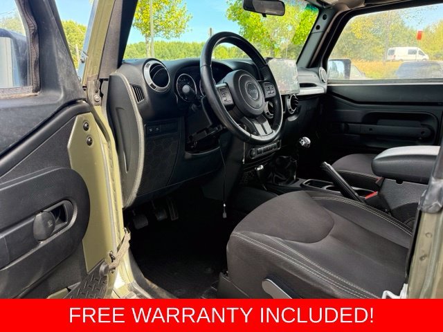 Used 2015 Green Jeep Rubicon image 13
