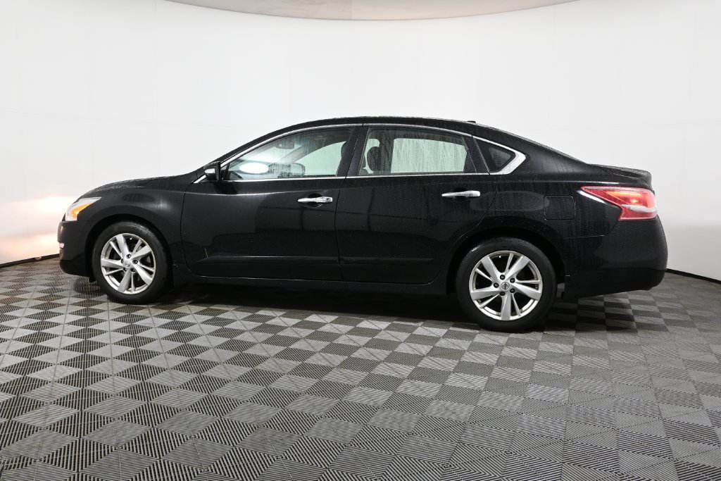 Used 2013 Nissan Altima Sedan SL with VIN 1N4AL3AP8DN560615 for sale in Warwick, RI