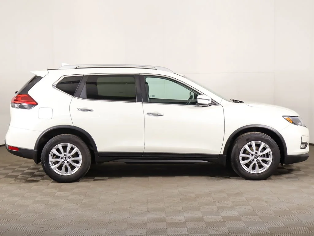 Used 2017 White Nissan SV image 15