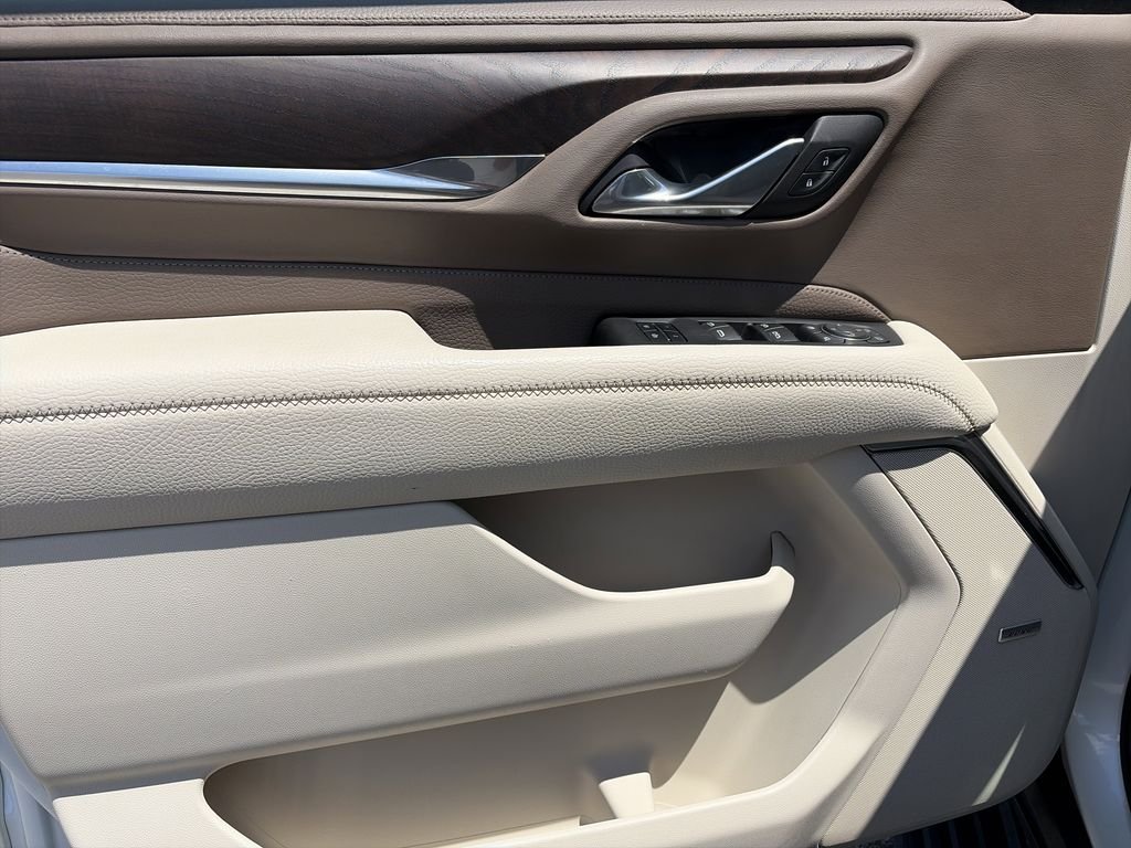 Used 2023 White GMC Denali image 18