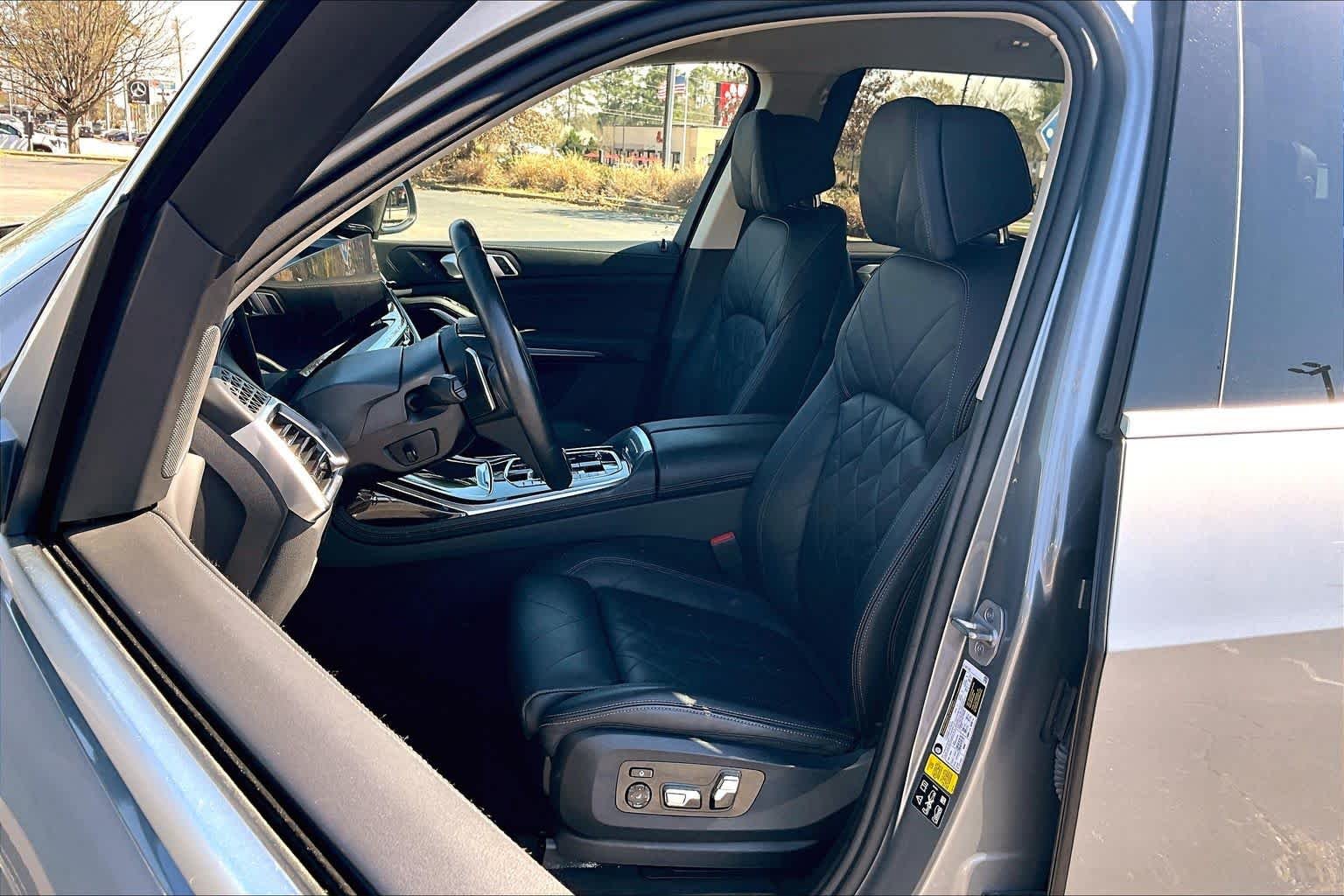 Pre-Owned 2024 BMW X7 XDrive40i