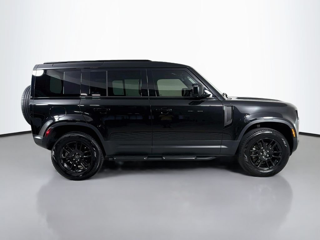 Used 2025 Black Land Rover S image 4