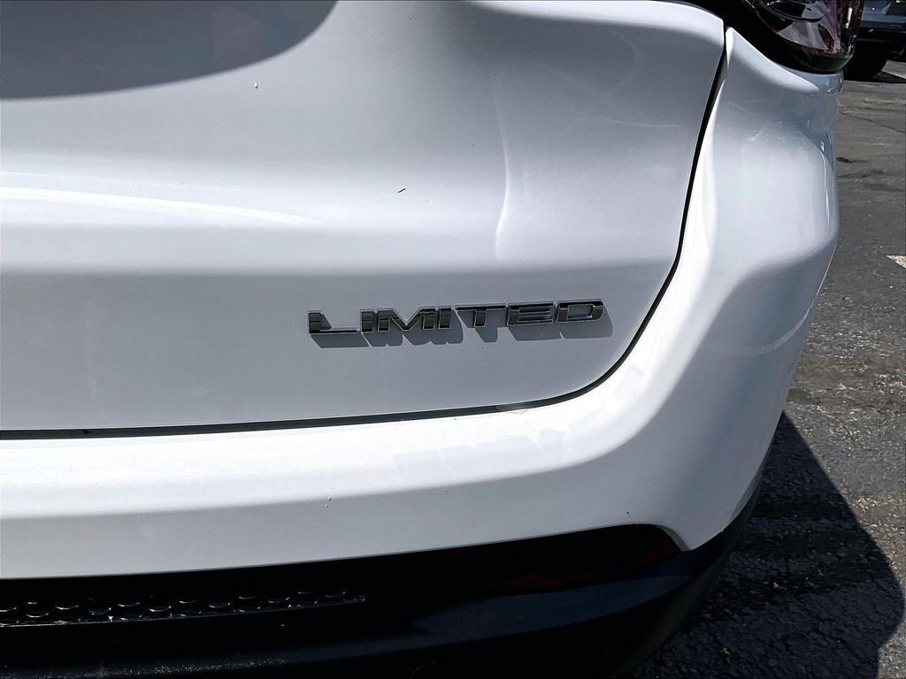 Used 2022 White Jeep Limited image 28