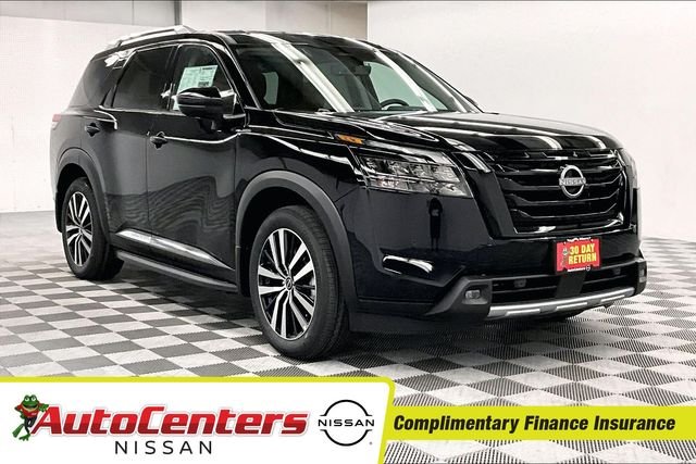 2025 Nissan Pathfinder Platinum 4WD's photo