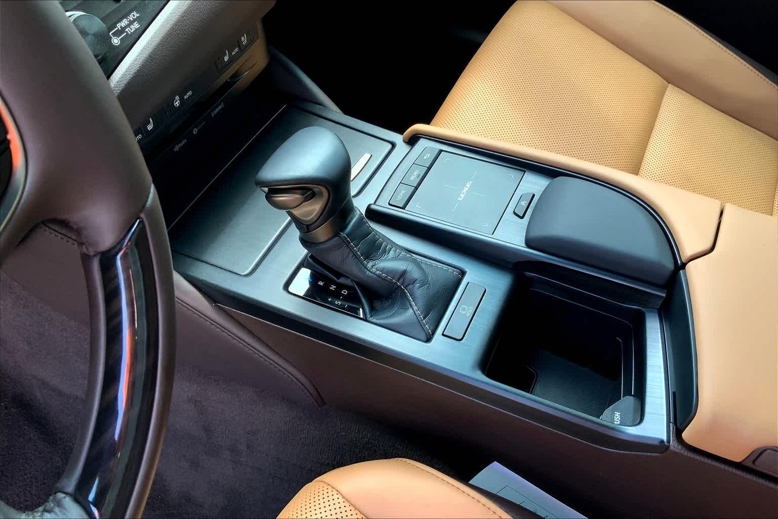 Used 2020 Eminent White Pearl Lexus  image 16