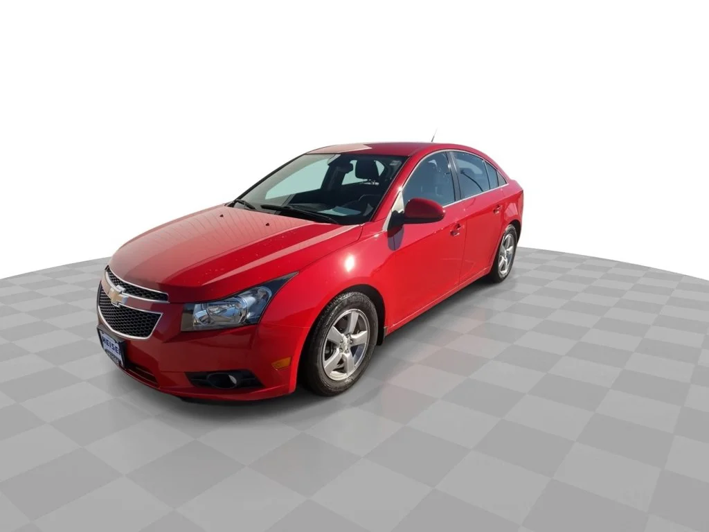Used 2014 Red Chevrolet 1LT image 4