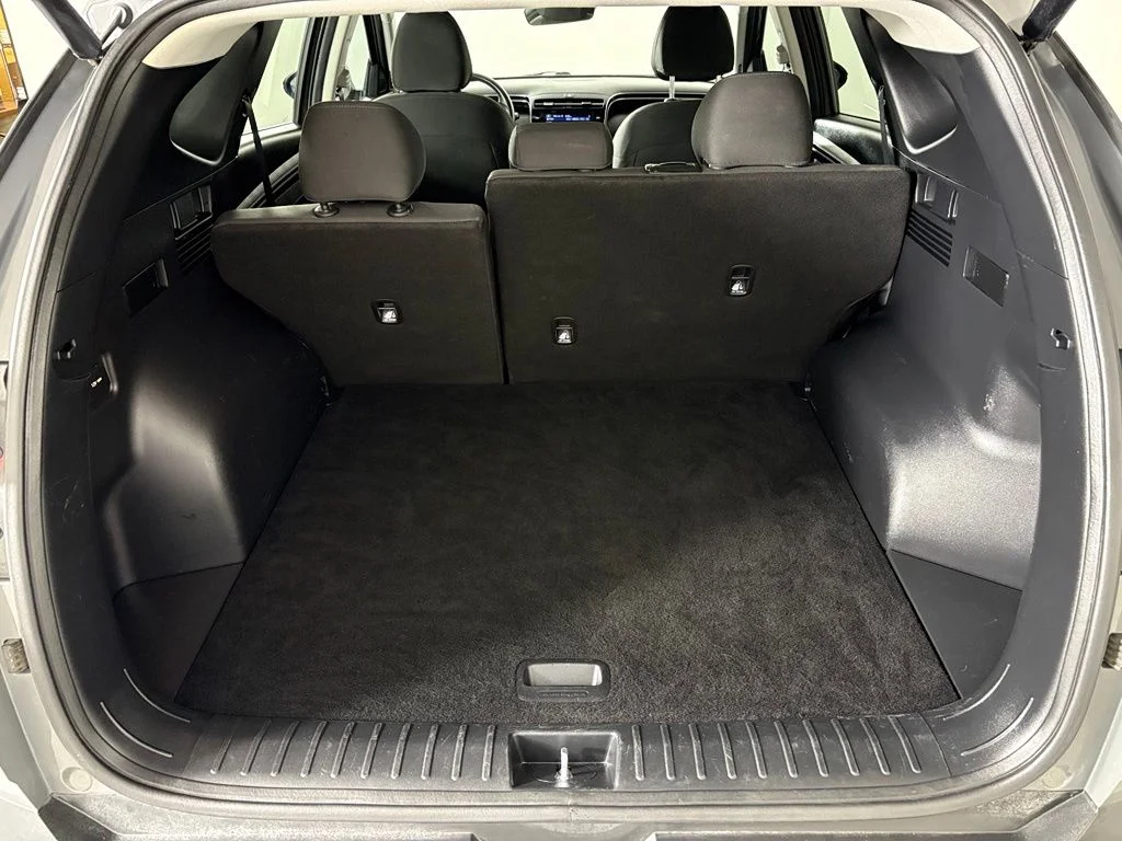 Used 2024 Gray Hyundai SEL image 42