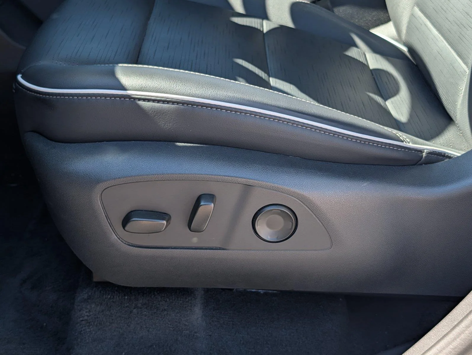 Used 2026 Summit White Buick Sport Touring image 12
