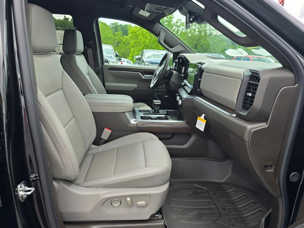 New 2026 Black GMC SLT image 28