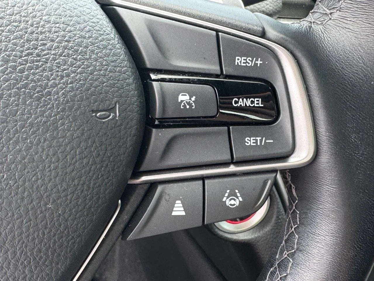 2022 Honda Accord Sport - Photo 22