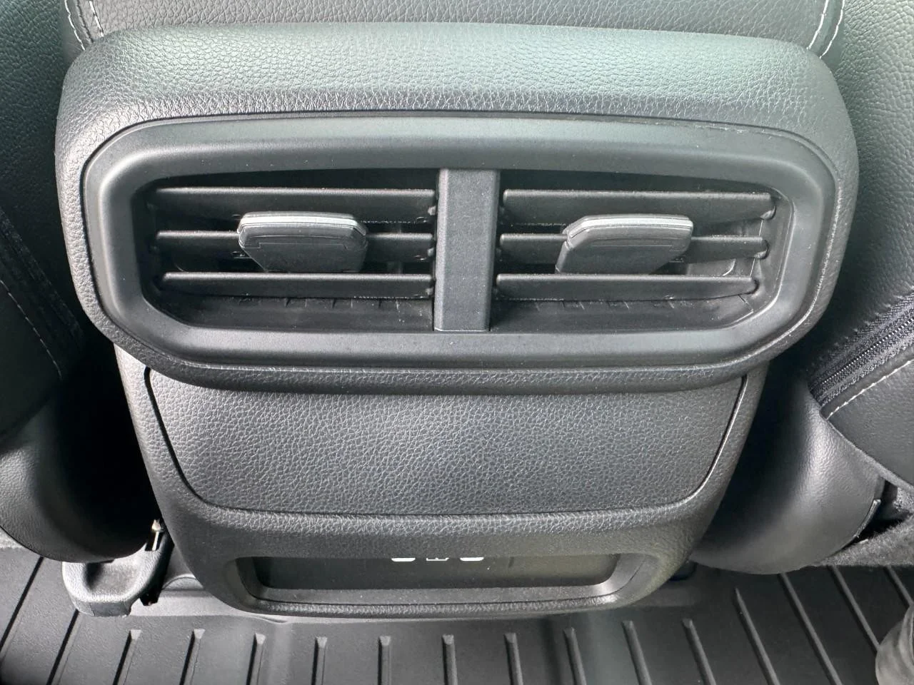 2024 Honda Passport EX-L - Photo 12