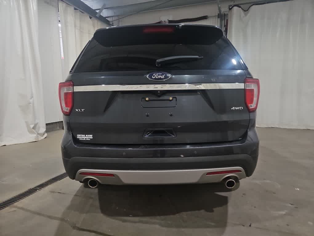 Used 2017 Smoked Quartz Metallic Tinted Clearcoat Ford XLT image 4
