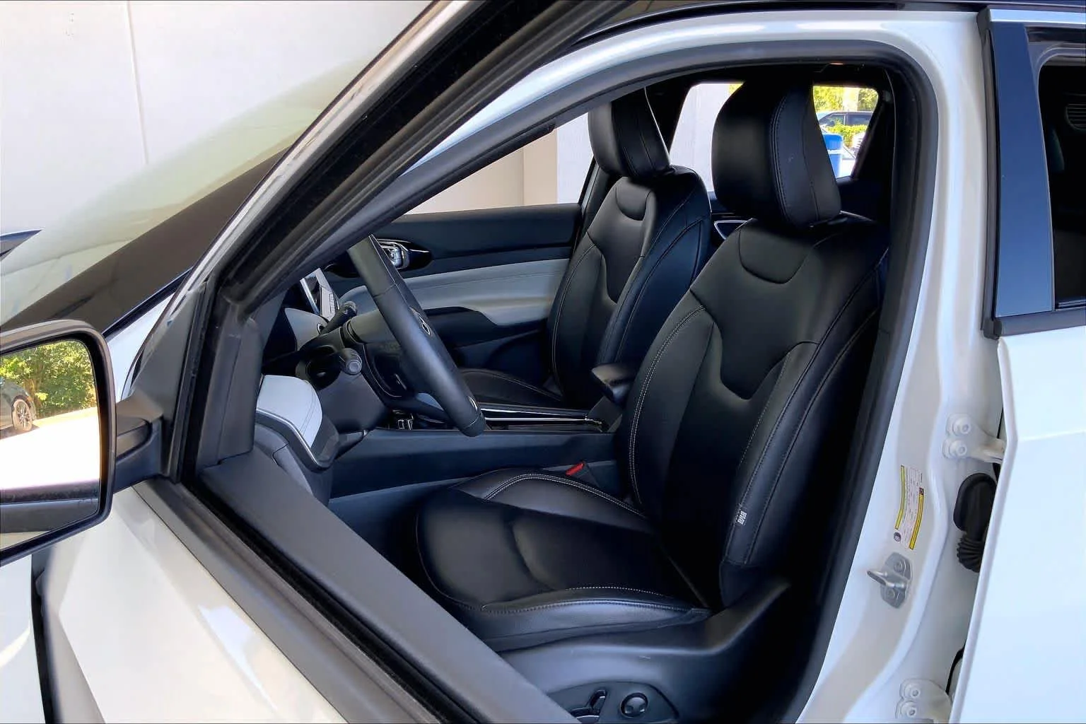 2025 Jeep Compass Limited - Photo 8