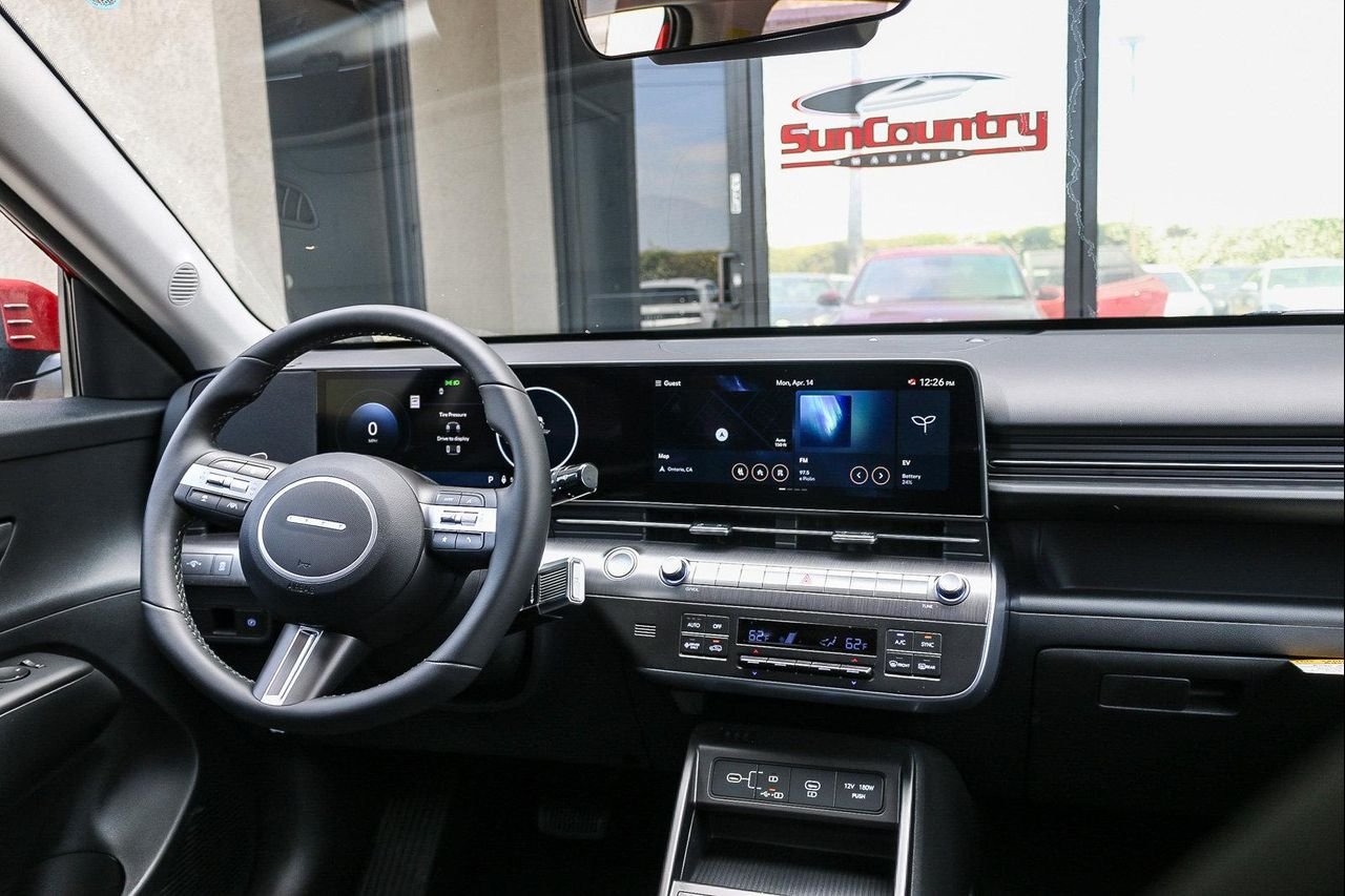 2025 Hyundai Kona EV SEL - Photo 12