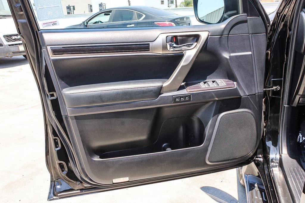Used 2021 Onyx Black Lexus 460 image 23