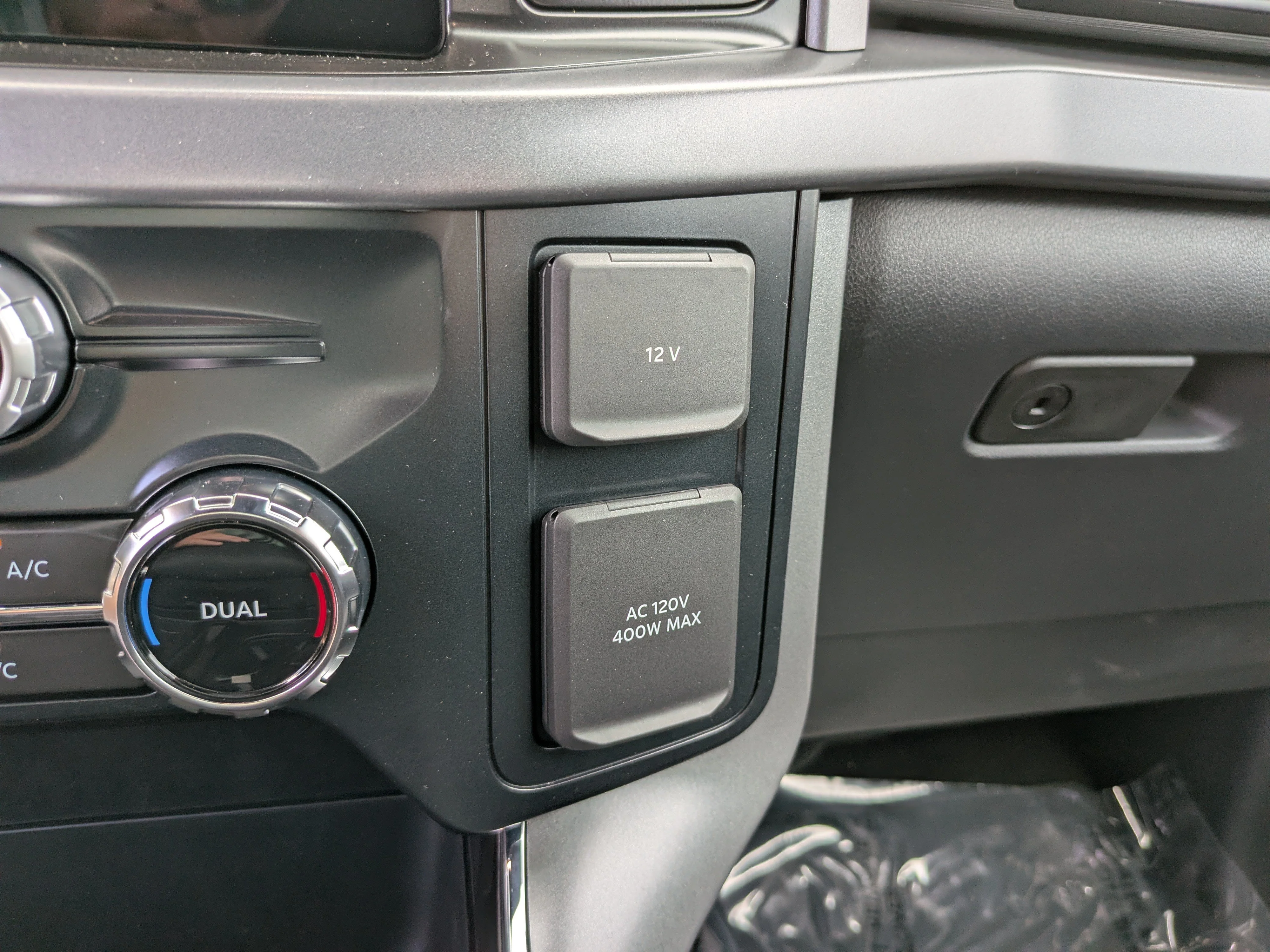 New 2026 Iconic Silver Metallic Ford XLT image 24