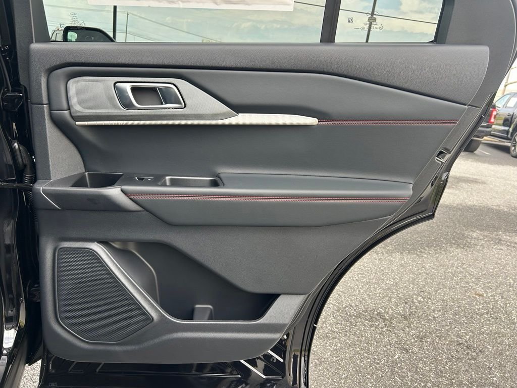 New 2027 Agate Black Metallic Ford ST-Line image 28