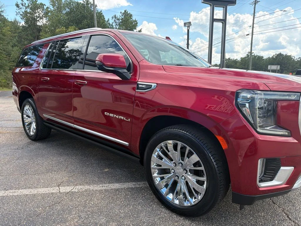 Used 2021 Red GMC Denali image 7