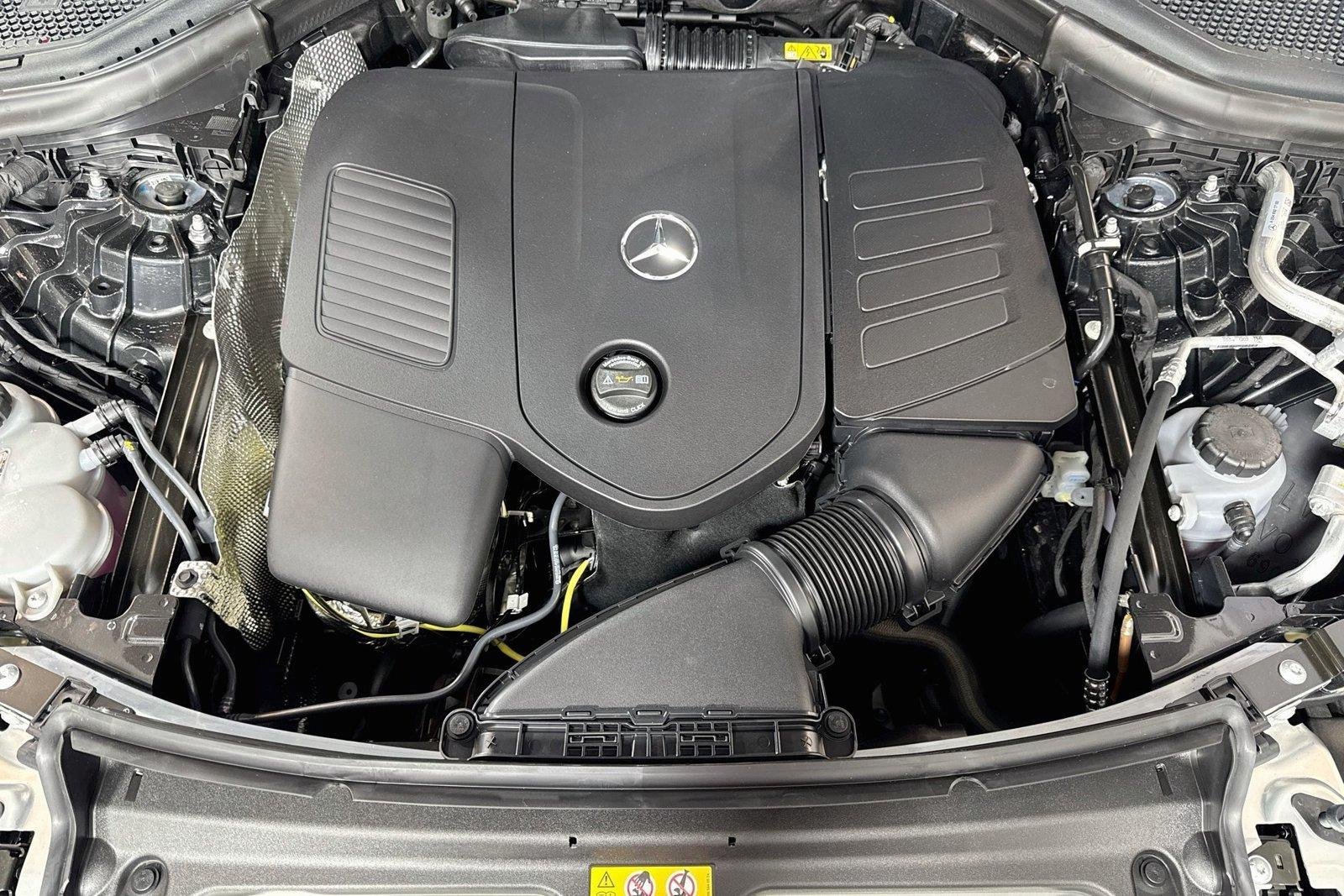 New 2026 Graphite Grey Metallic Mercedes-Benz GLC 300 image 28