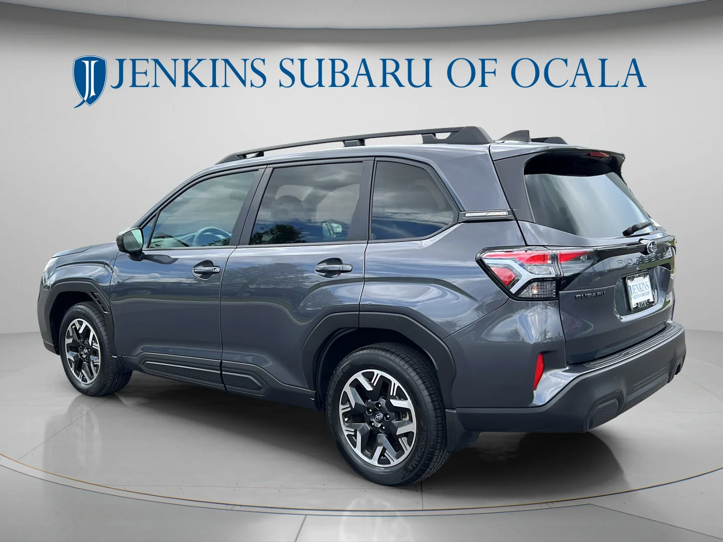 Used 2025 Magnetite Gray Metallic Subaru Premium image 5