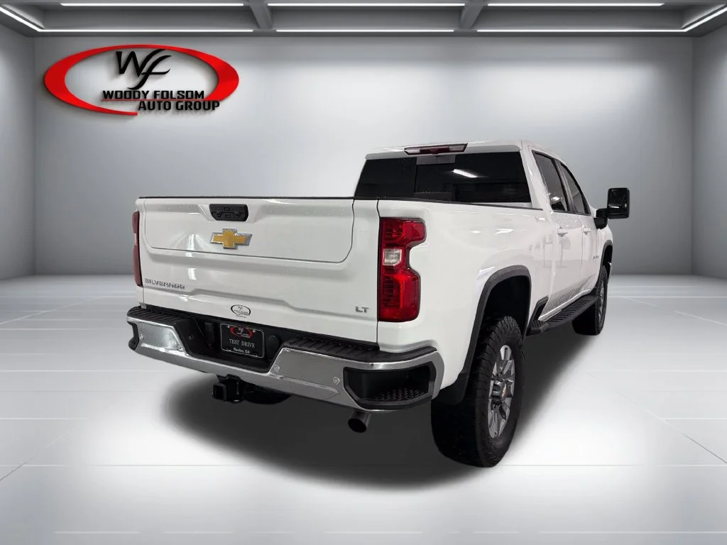 Used 2024 White Chevrolet LT image 6