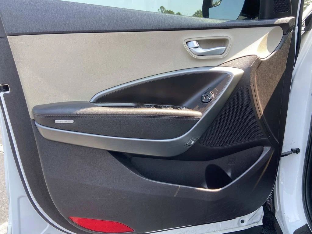 Used 2017 White Hyundai 2.4 Base image 19