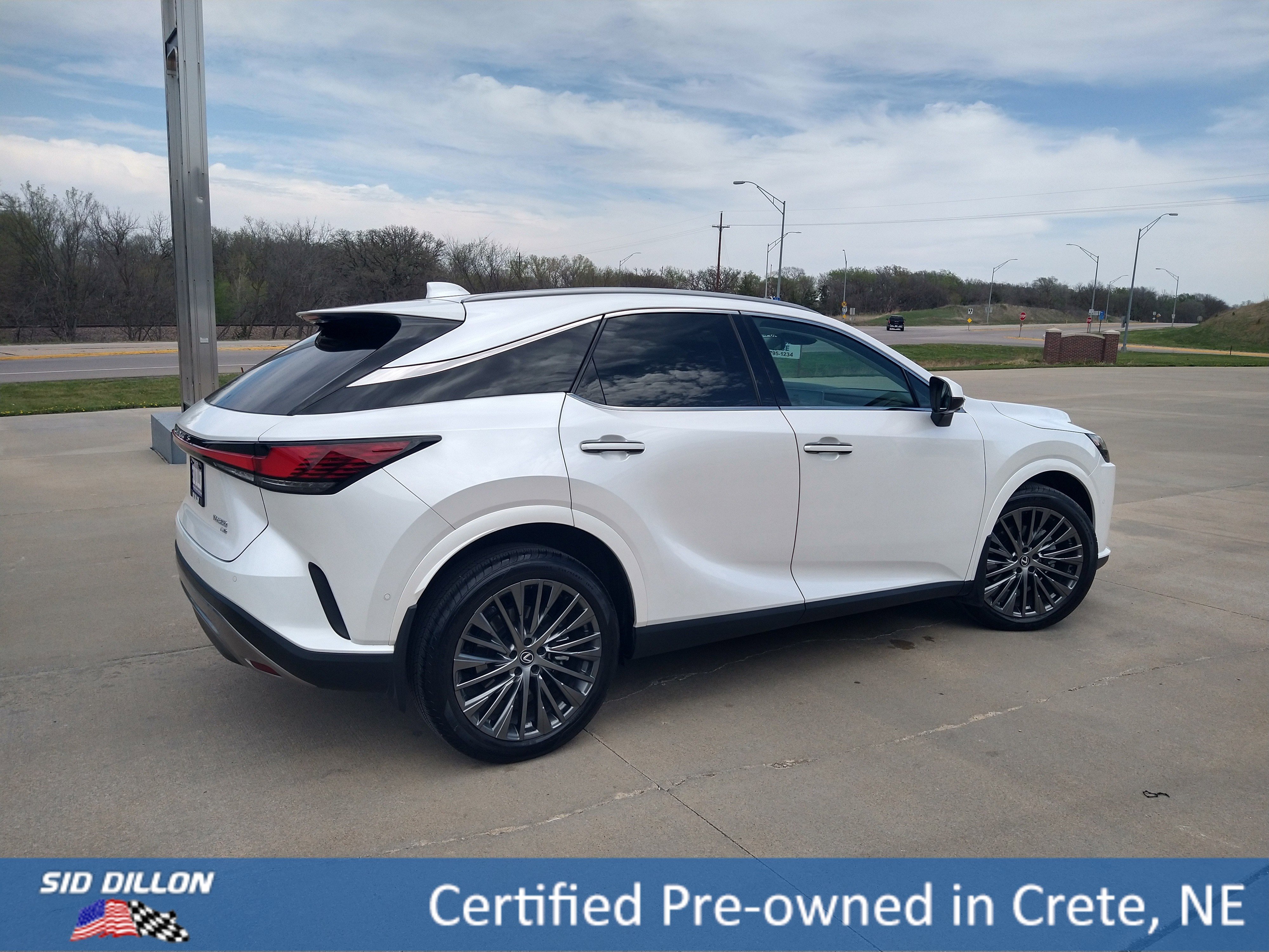 Used 2024 Eminent White Pearl Lexus Luxury image 15