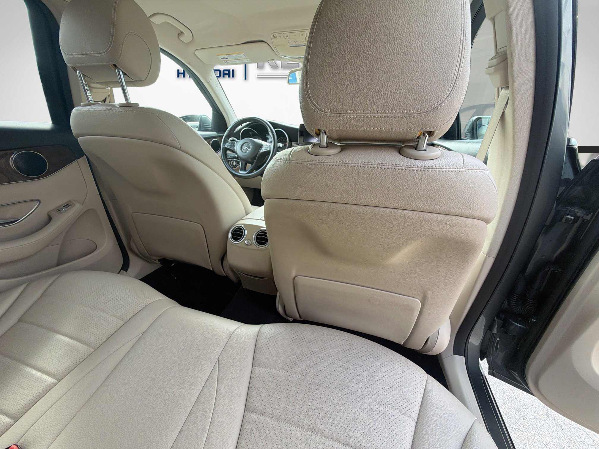 Used 2019 Selenite Gray Metallic Mercedes-Benz GLC 300 image 27