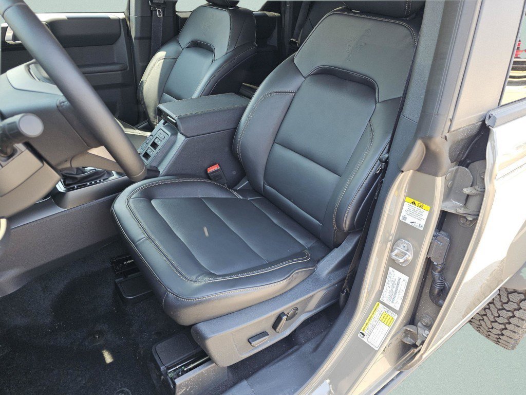 New 2026 Marsh Gray Ford Badlands image 6