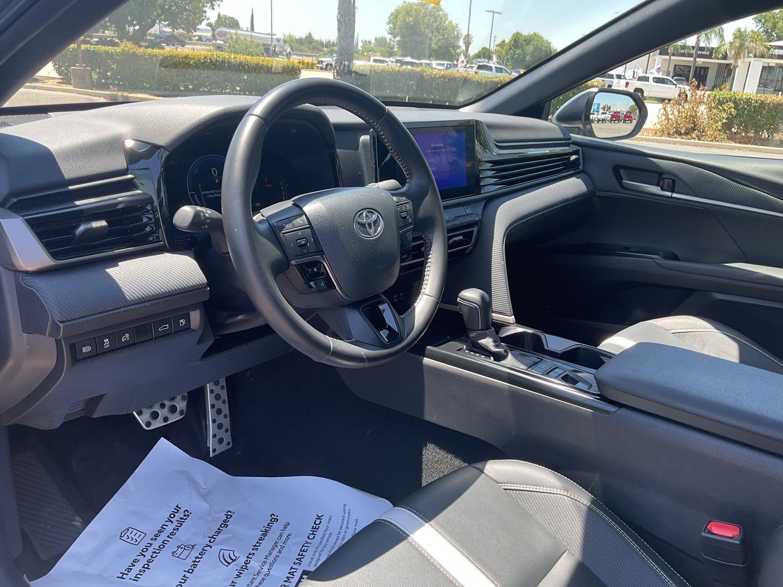 Certified Used 2025 Heavy Metal Toyota SE image 15