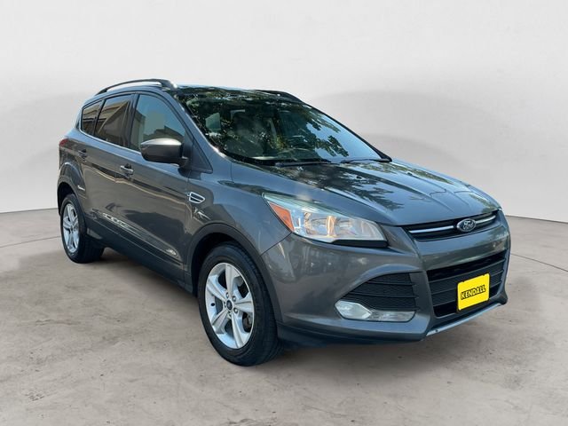 Used 2015  Ford SE image 3