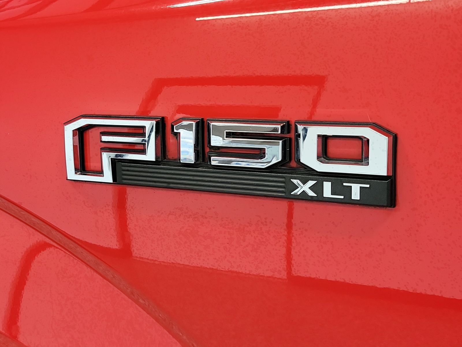 Used 2018 Black Ford XLT image 9