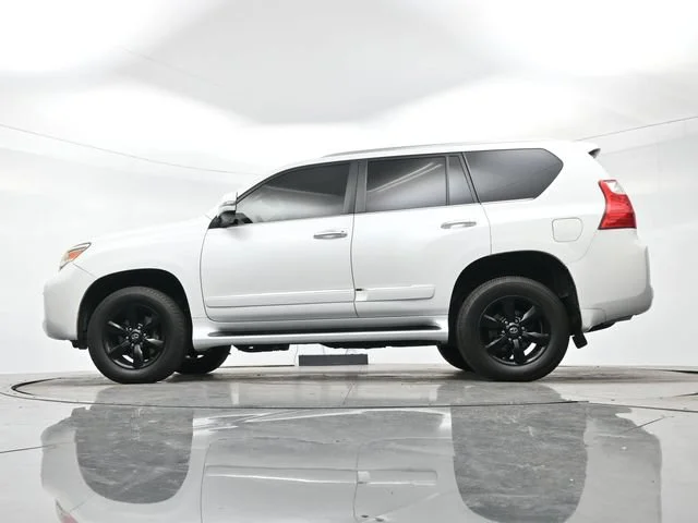 Used 2013 Starfire Pearl Lexus 5DR SUV 4WD image 12