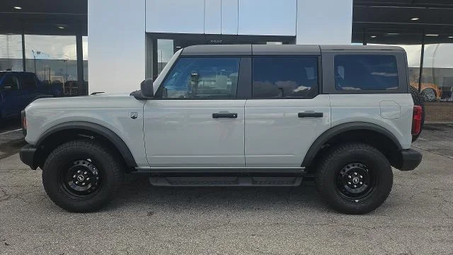 New 2026 Avalanche Gray Ford Big Bend 4-Dr 4WD image 21