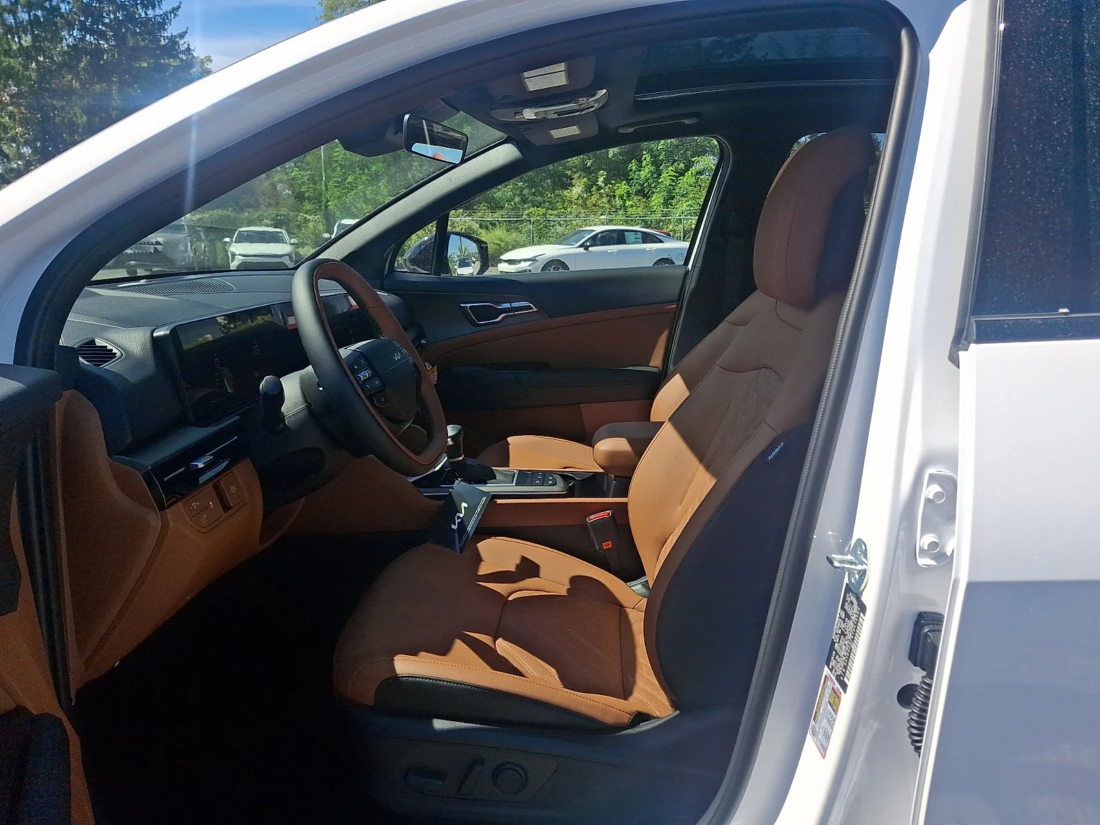 New 2027 White Kia X-Line image 13