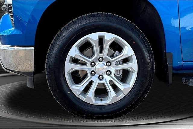 Used 2022 Blue Chevrolet LTZ image 35