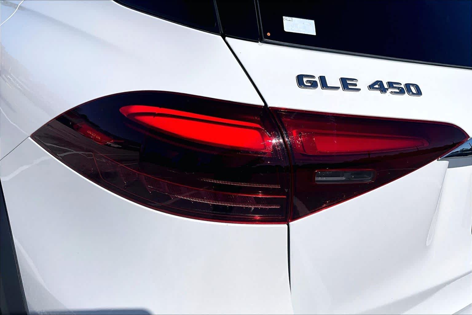 Certified Used 2025 MANUFAKTUR Moonlight White Metallic Mercedes-Benz GLE 450 image 29
