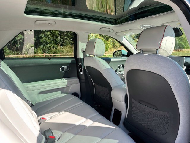 2024 Hyundai IONIQ 5 Limited - Photo 19