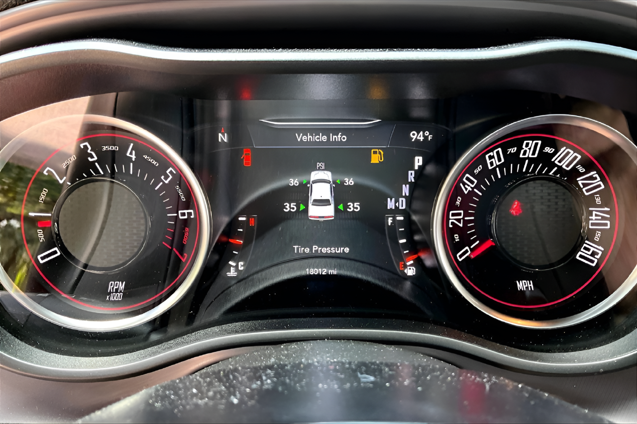 Used 2023 Gray Dodge SXT image 12