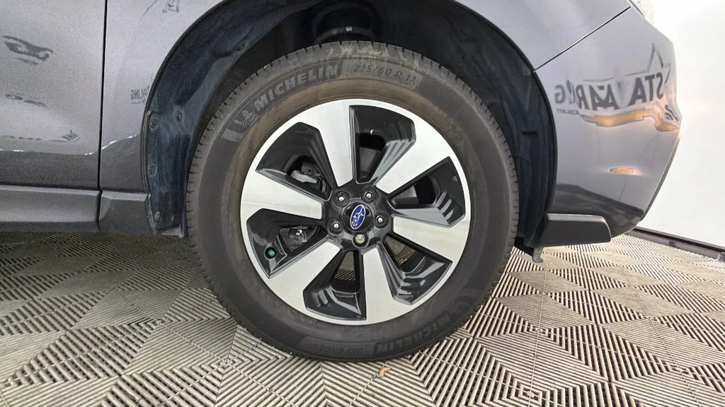 Used 2017  Subaru Premium image 29