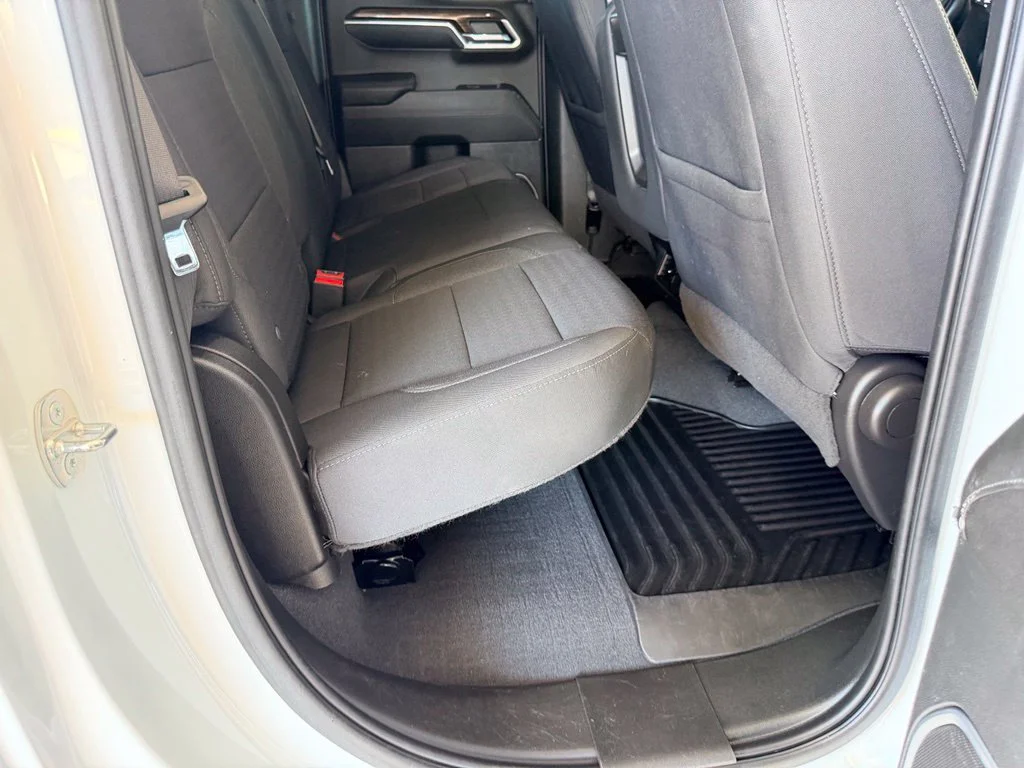 Used 2023 White GMC Elevation image 33
