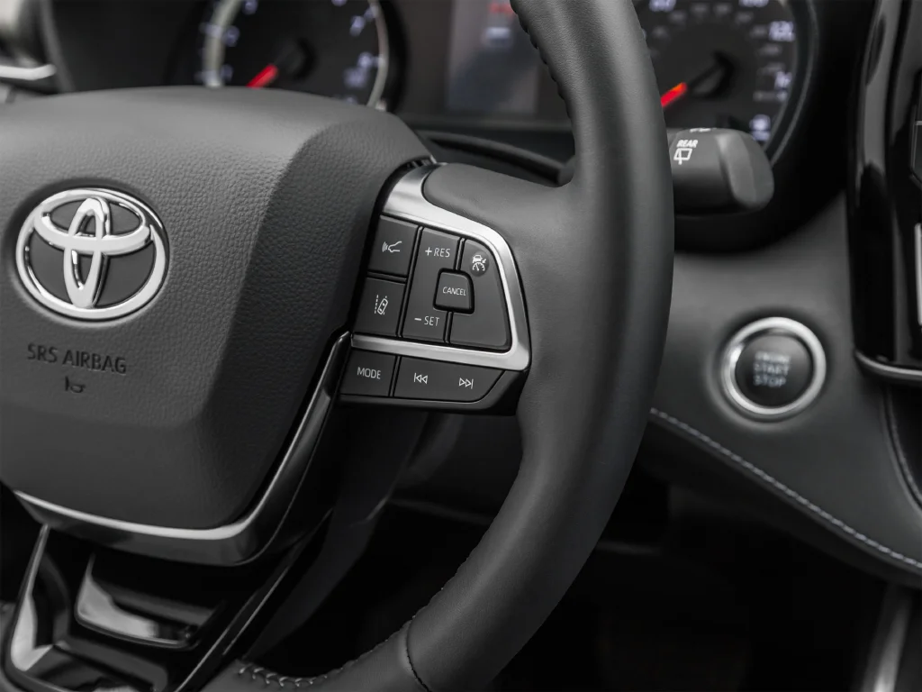 Used 2020 White Toyota XLE image 51