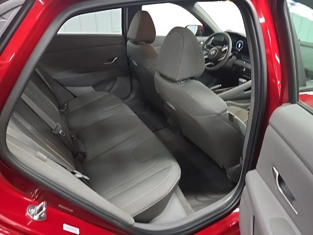 Used 2024 Red Hyundai SEL image 19