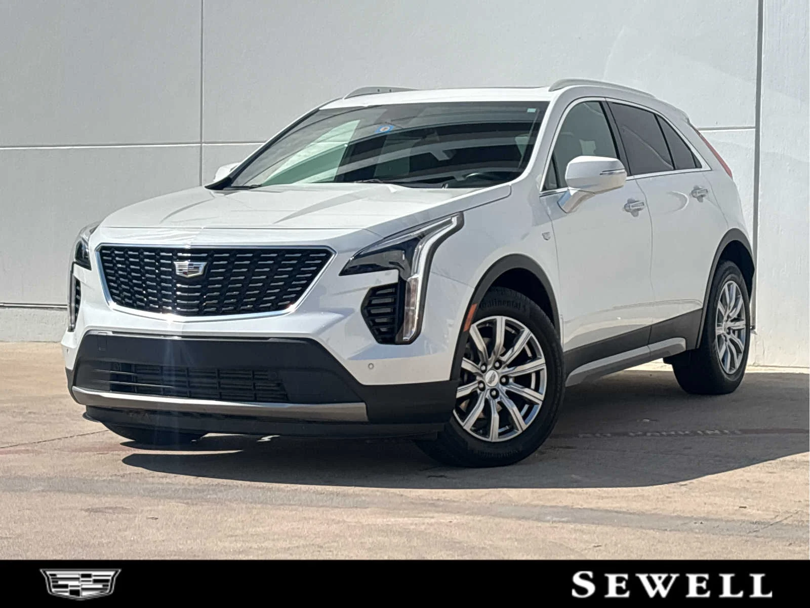 2023 Cadillac XT4 Premium Luxury AWD's photo