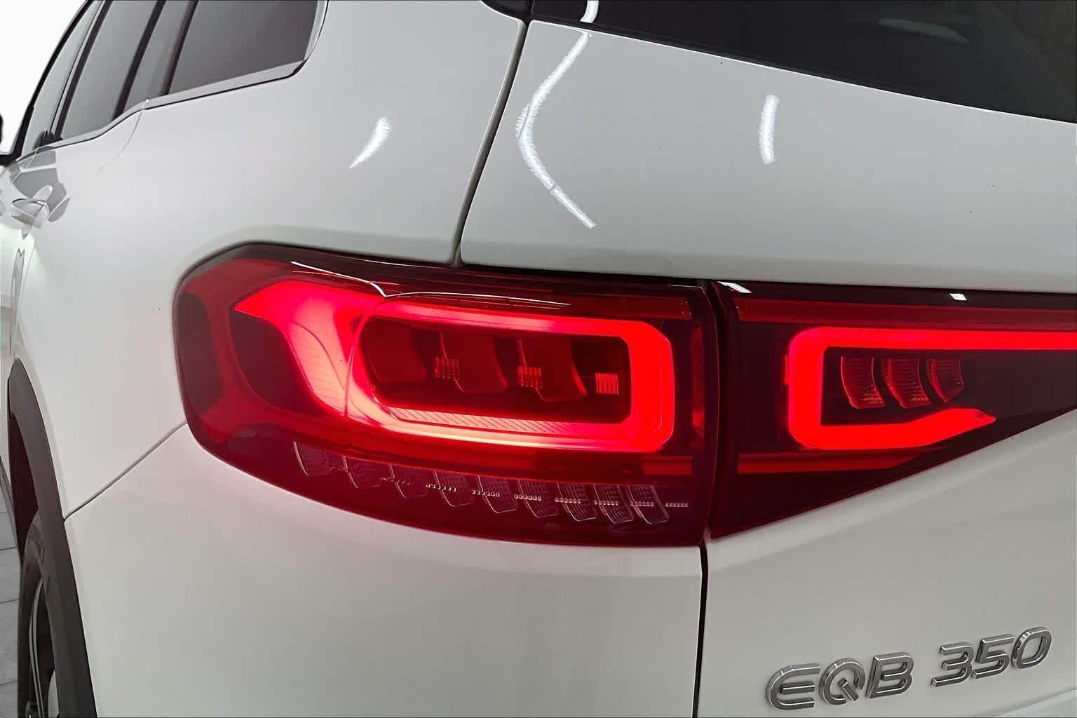 Used 2023 Polar White Mercedes-Benz EQB 350 image 27