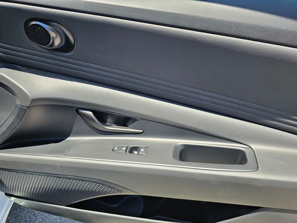 2026 Hyundai Elantra SEL Sport - Photo 12