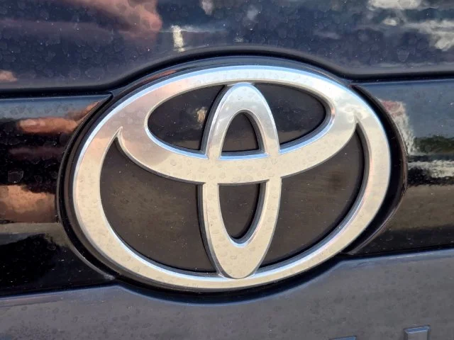 Used 2024 White Toyota XLE image 18