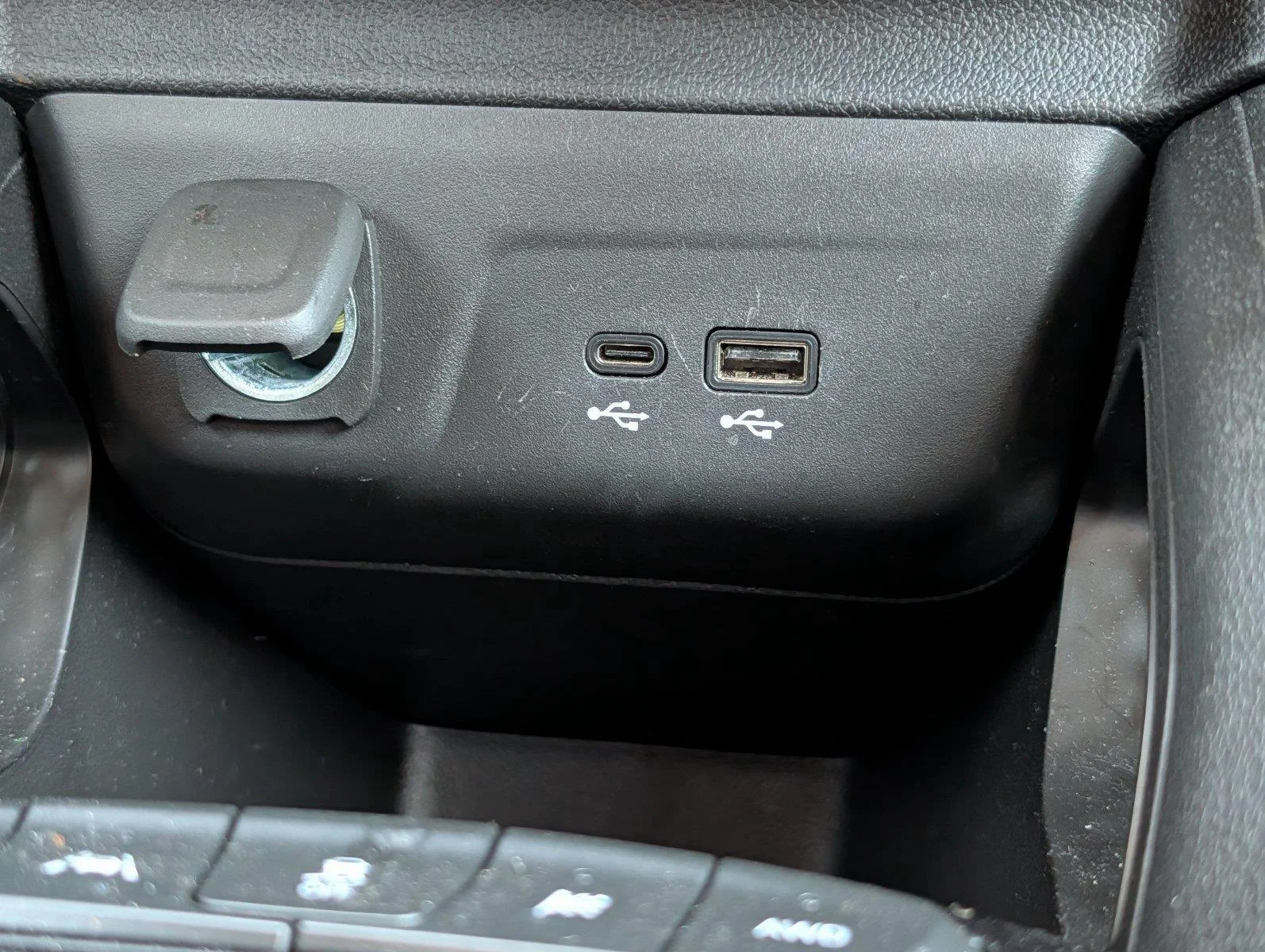 Used 2025 Summit White Chevrolet LT image 19