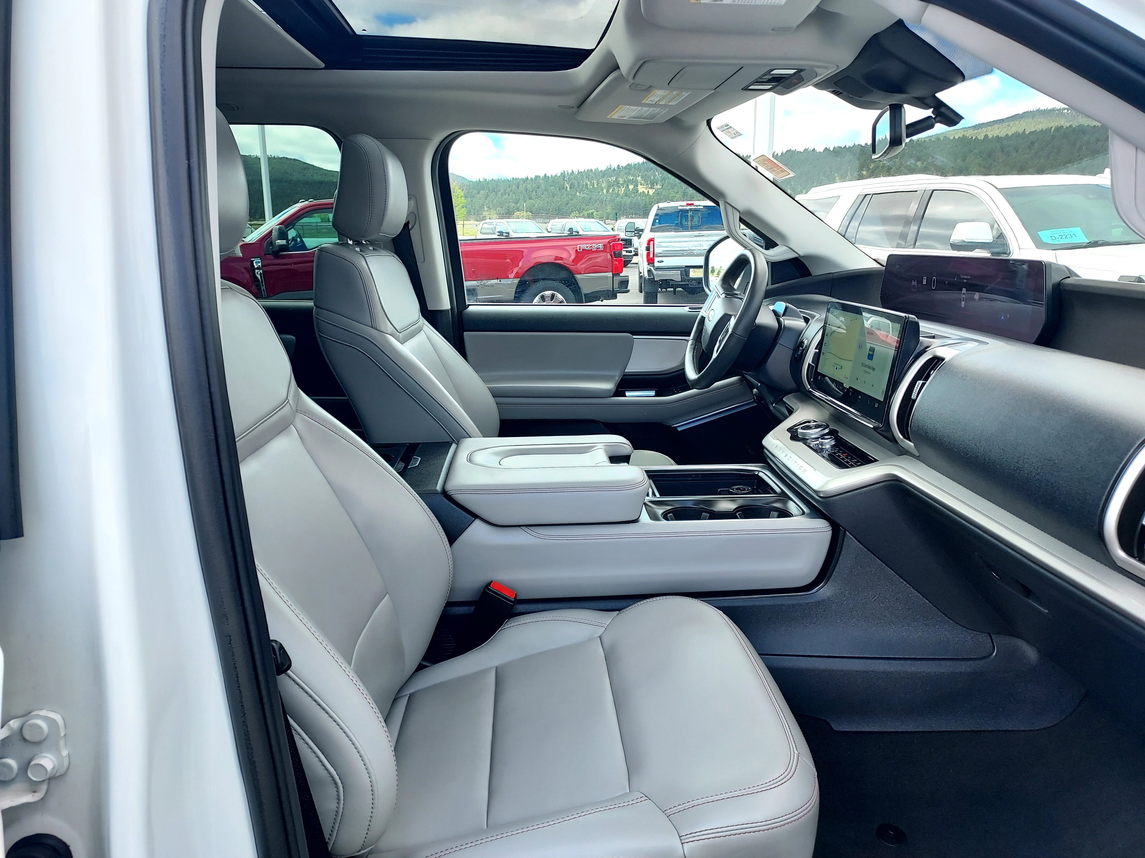 Used 2025 White Ford Active image 25